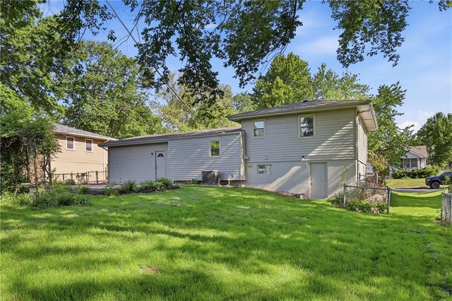3401 NE 67th Street, Gladstone, MO 64119