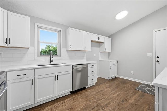 3401 NE 67th Street, Gladstone, MO 64119