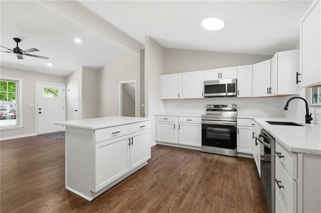 3401 NE 67th Street, Gladstone, MO 64119
