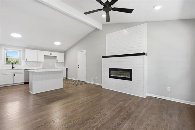 3401 NE 67th Street, Gladstone, MO 64119