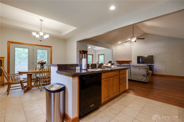 106 Rebecca Circle, Englewood, OH 45322