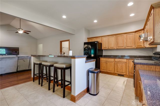 106 Rebecca Circle, Englewood, OH 45322