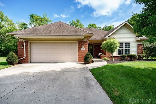 106 Rebecca Circle, Englewood, OH 45322