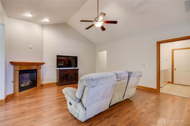 106 Rebecca Circle, Englewood, OH 45322