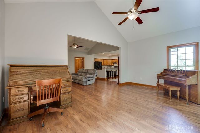 106 Rebecca Circle, Englewood, OH 45322