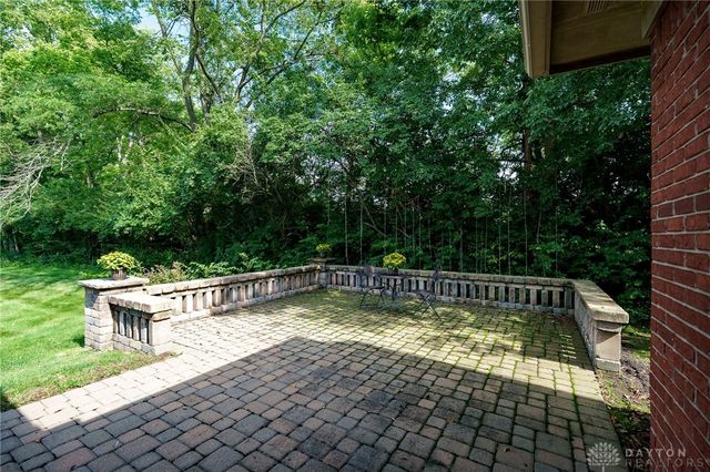 106 Rebecca Circle, Englewood, OH 45322