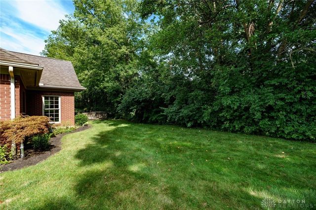 106 Rebecca Circle, Englewood, OH 45322