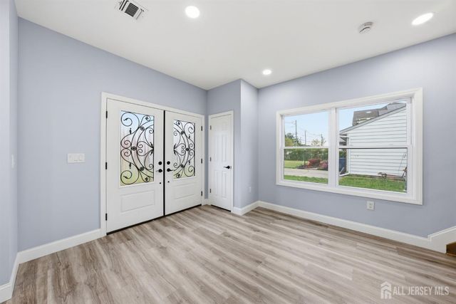 949 Edwin Street, North Brunswick, NJ 08902