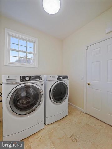 3271 SAINT ANDREWS DR, Chambersburg, PA 17202