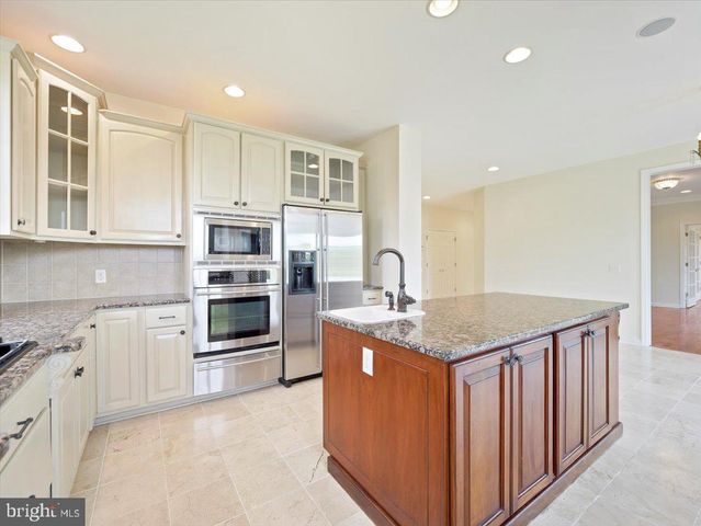 3271 SAINT ANDREWS DR, Chambersburg, PA 17202