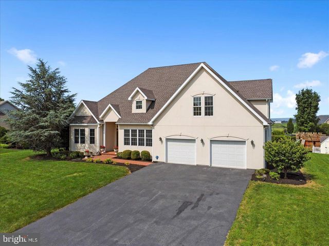 3271 SAINT ANDREWS DR, Chambersburg, PA 17202