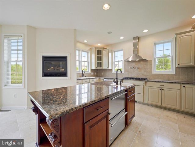 3271 SAINT ANDREWS DR, Chambersburg, PA 17202