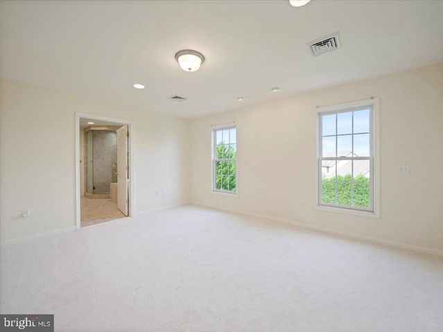 3271 SAINT ANDREWS DR, Chambersburg, PA 17202