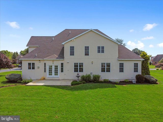 3271 SAINT ANDREWS DR, Chambersburg, PA 17202