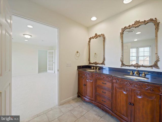 3271 SAINT ANDREWS DR, Chambersburg, PA 17202