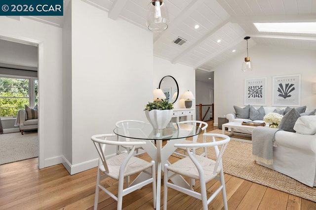 59 El Toyonal, Orinda, CA 94563
