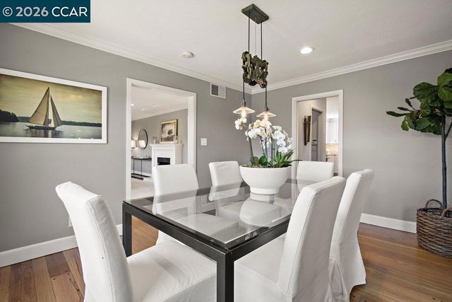 59 El Toyonal, Orinda, CA 94563