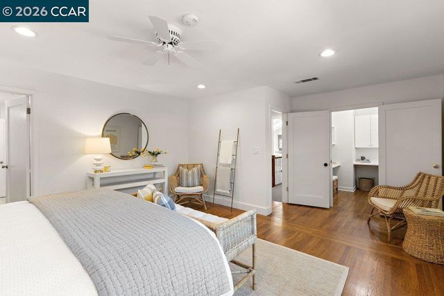 59 El Toyonal, Orinda, CA 94563