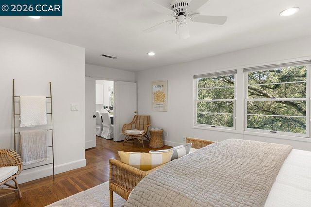 59 El Toyonal, Orinda, CA 94563