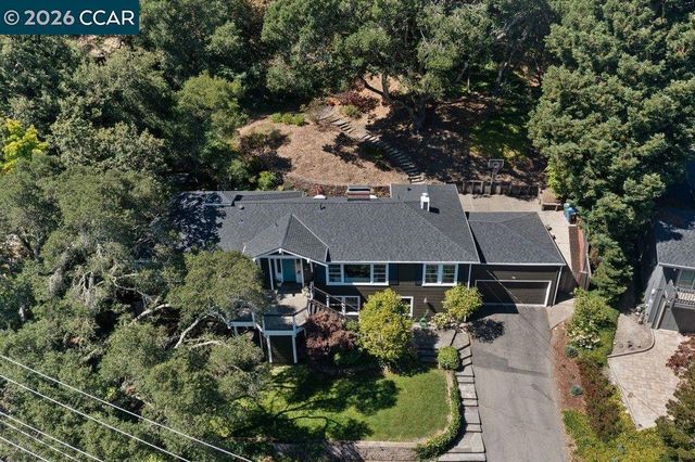 59 El Toyonal, Orinda, CA 94563
