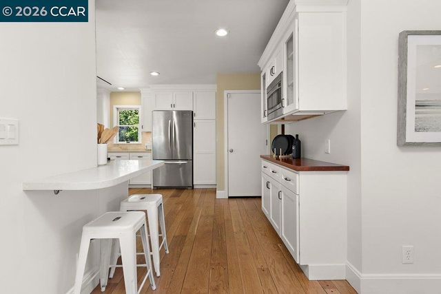 59 El Toyonal, Orinda, CA 94563