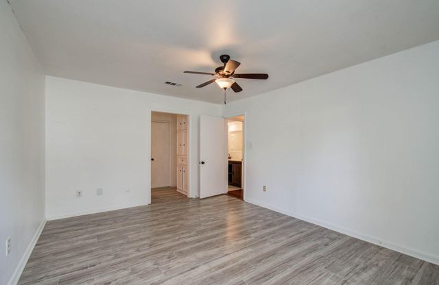 2114 Briarview Drive, Houston, TX 77077