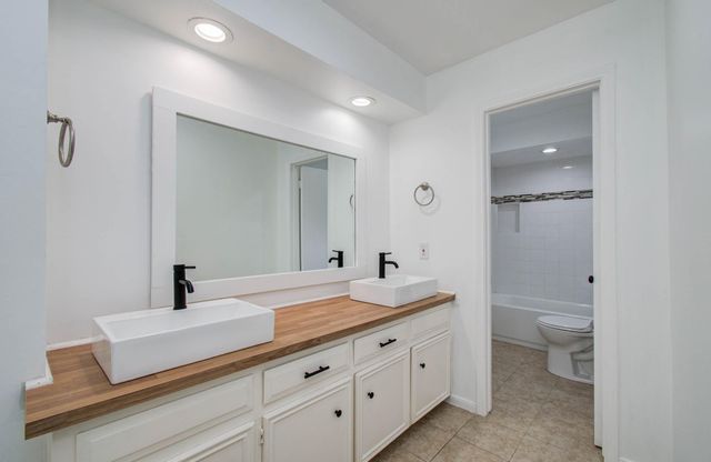 2114 Briarview Drive, Houston, TX 77077