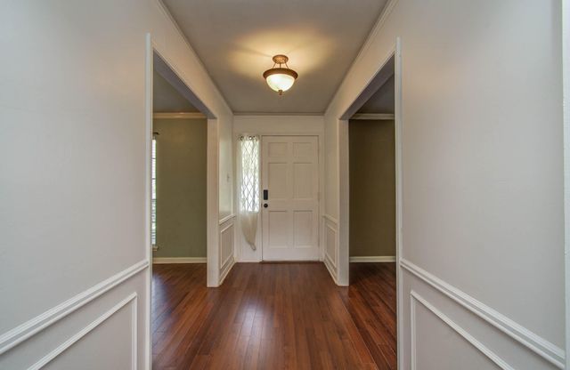 2114 Briarview Drive, Houston, TX 77077