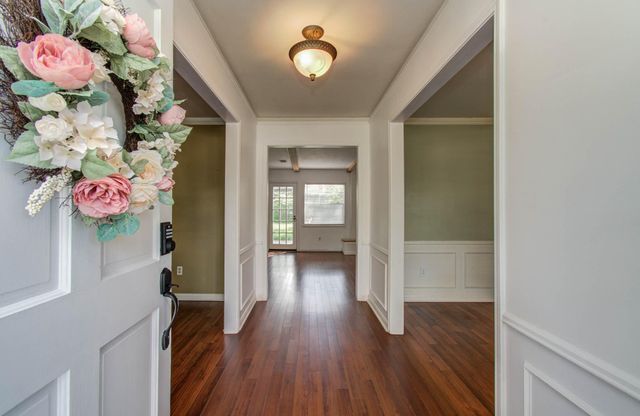 2114 Briarview Drive, Houston, TX 77077