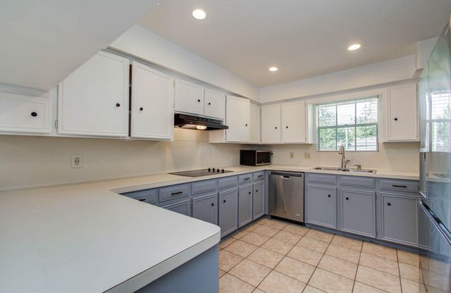 2114 Briarview Drive, Houston, TX 77077