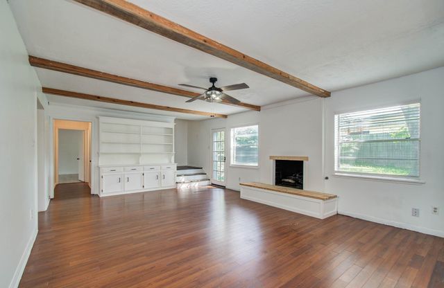 2114 Briarview Drive, Houston, TX 77077