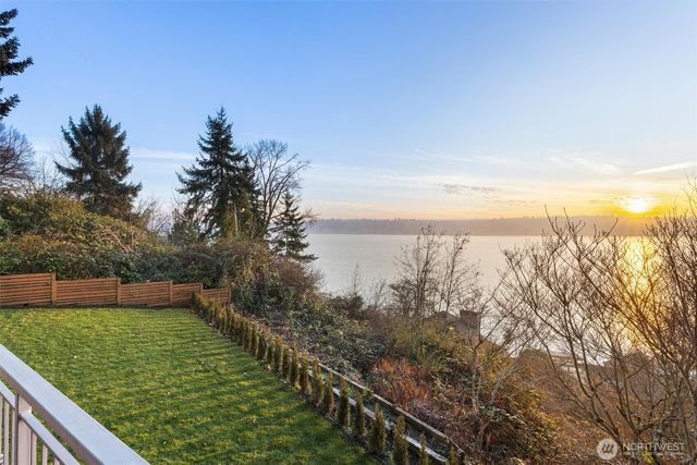 8281 W Mercer Way, Mercer Island, WA 98040