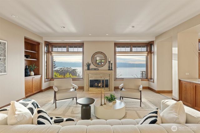 8281 W Mercer Way, Mercer Island, WA 98040