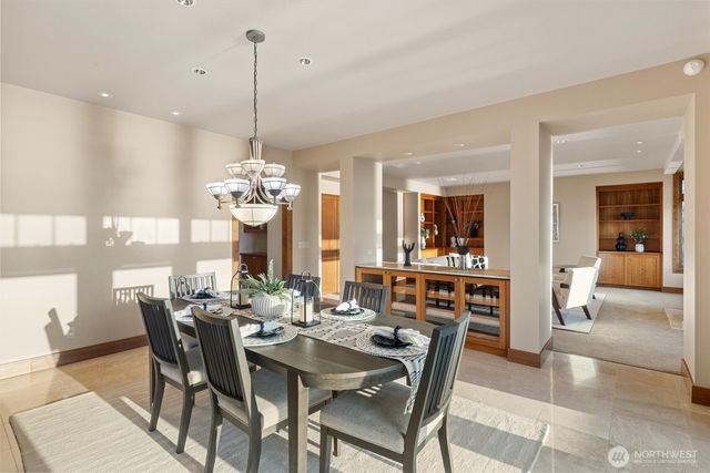 8281 W Mercer Way, Mercer Island, WA 98040