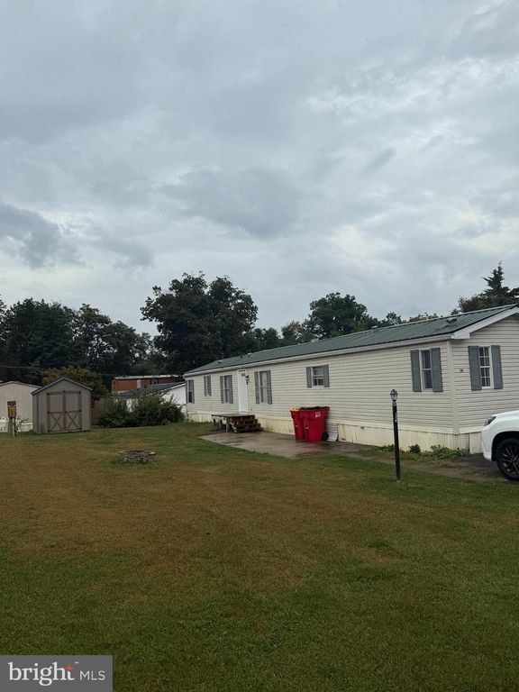 19 SHORT LN, Shippensburg, PA 17257