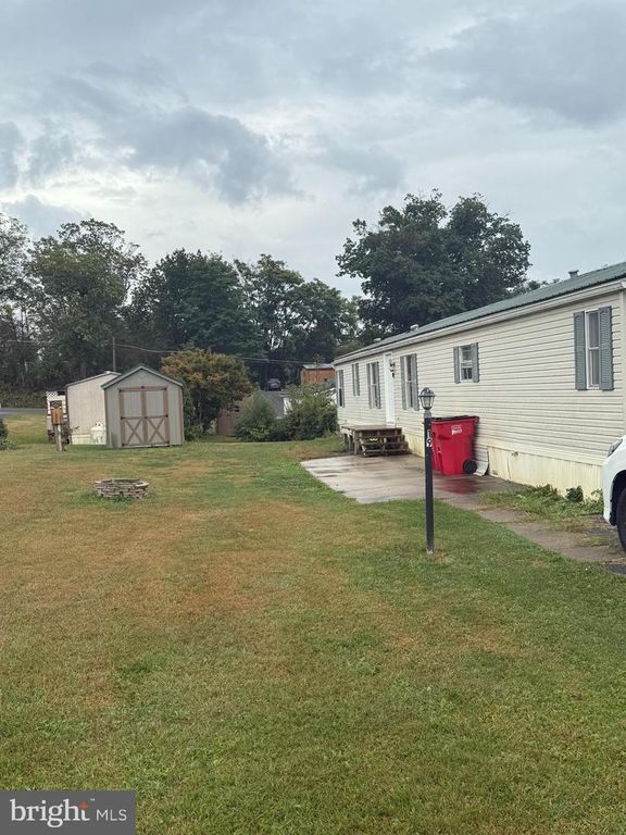 19 SHORT LN, Shippensburg, PA 17257