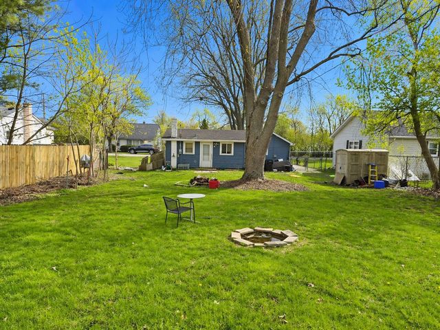 37854 Harper Avenue, Beach Park, IL 60087