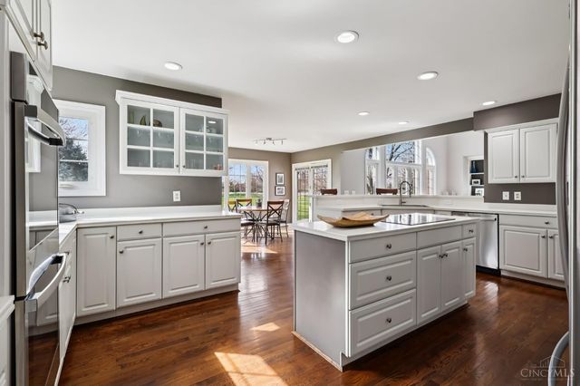 7389 Saint Ives Place, West Chester, OH 45069