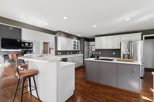 7389 Saint Ives Place, West Chester, OH 45069