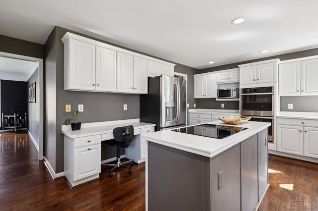 7389 Saint Ives Place, West Chester, OH 45069