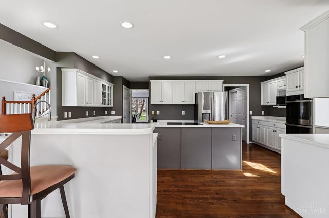 7389 Saint Ives Place, West Chester, OH 45069