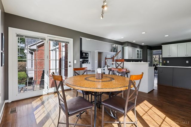 7389 Saint Ives Place, West Chester, OH 45069