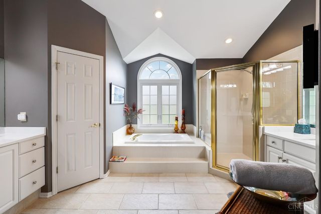 7389 Saint Ives Place, West Chester, OH 45069