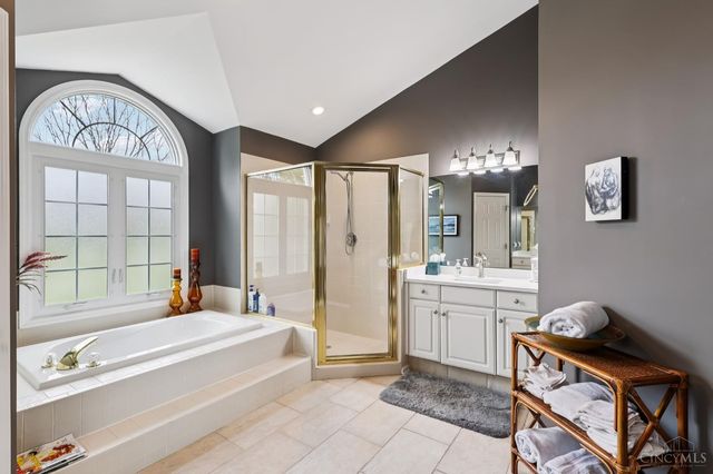 7389 Saint Ives Place, West Chester, OH 45069