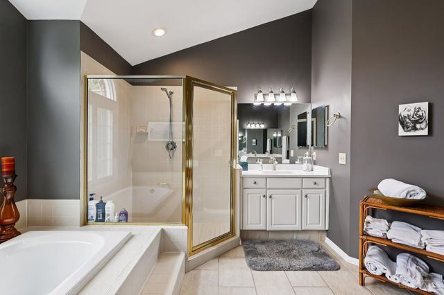 7389 Saint Ives Place, West Chester, OH 45069