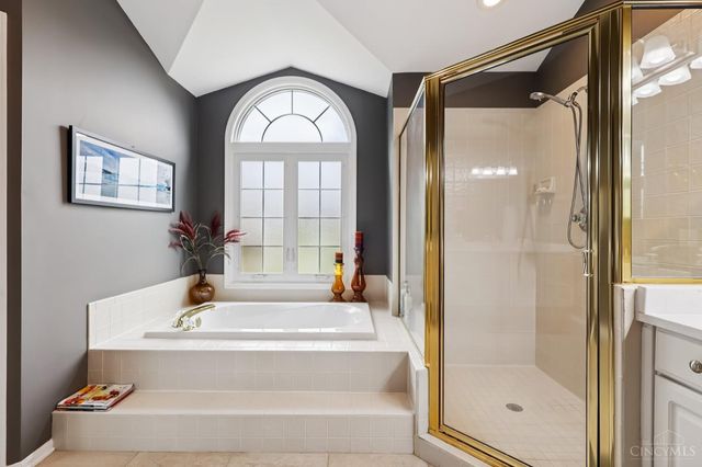 7389 Saint Ives Place, West Chester, OH 45069