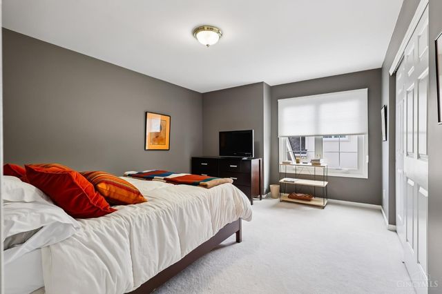 7389 Saint Ives Place, West Chester, OH 45069