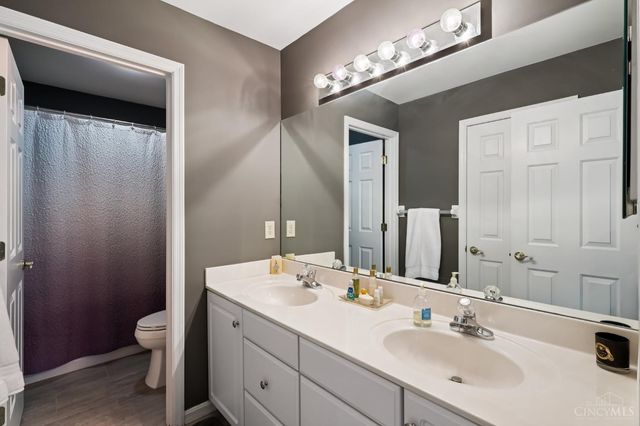 7389 Saint Ives Place, West Chester, OH 45069