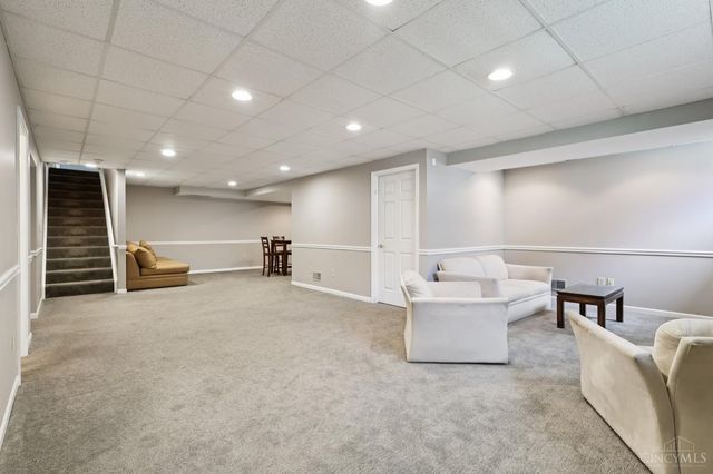 7389 Saint Ives Place, West Chester, OH 45069