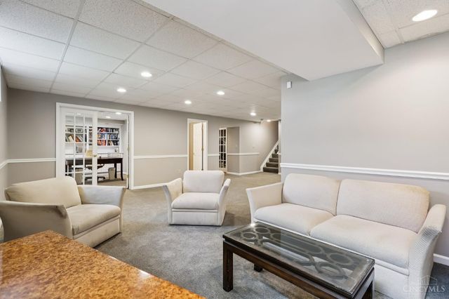 7389 Saint Ives Place, West Chester, OH 45069